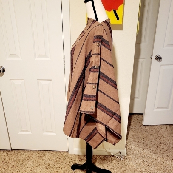 Obey | Stripe Snap Poncho - Picture 2 of 6